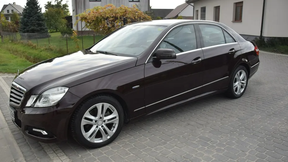 MERCEDES-BENZ E Klasa -