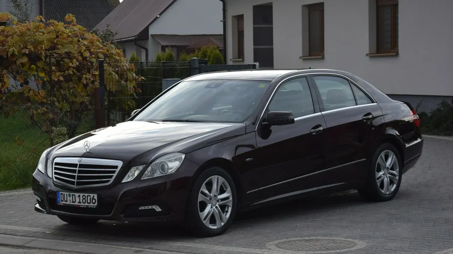 MERCEDES-BENZ E Klasa -