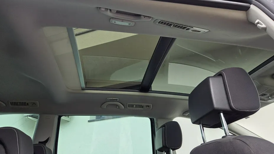 VOLKSWAGEN Sharan -