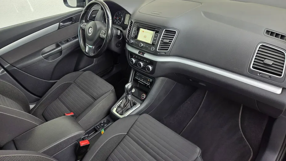 VOLKSWAGEN Sharan -