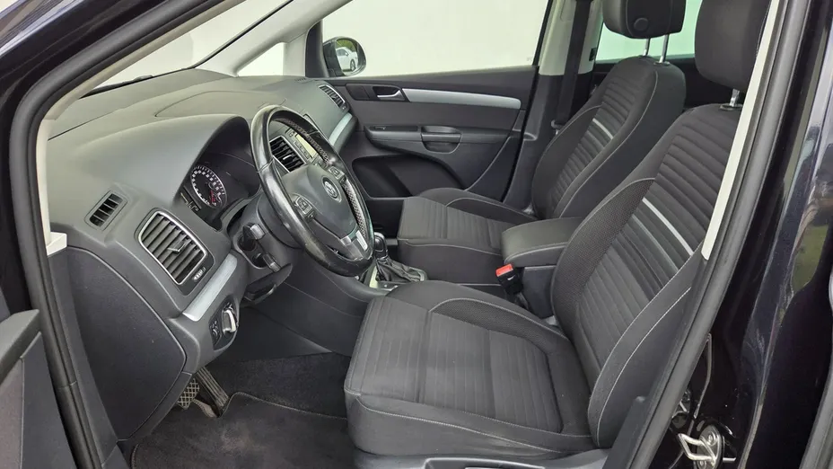 VOLKSWAGEN Sharan -