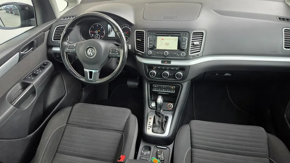 VOLKSWAGEN Sharan -