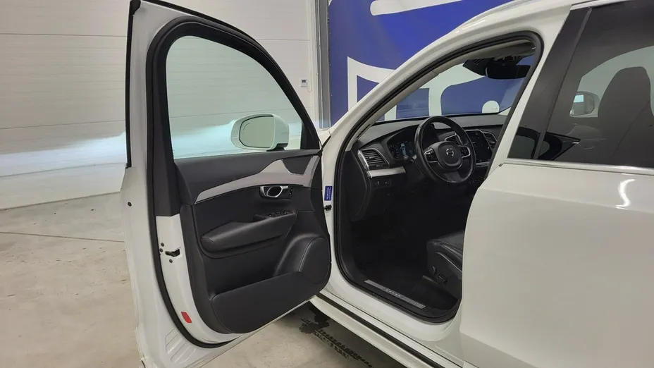 VOLVO XC90 -
