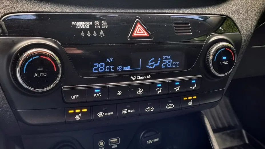 HYUNDAI Tucson -