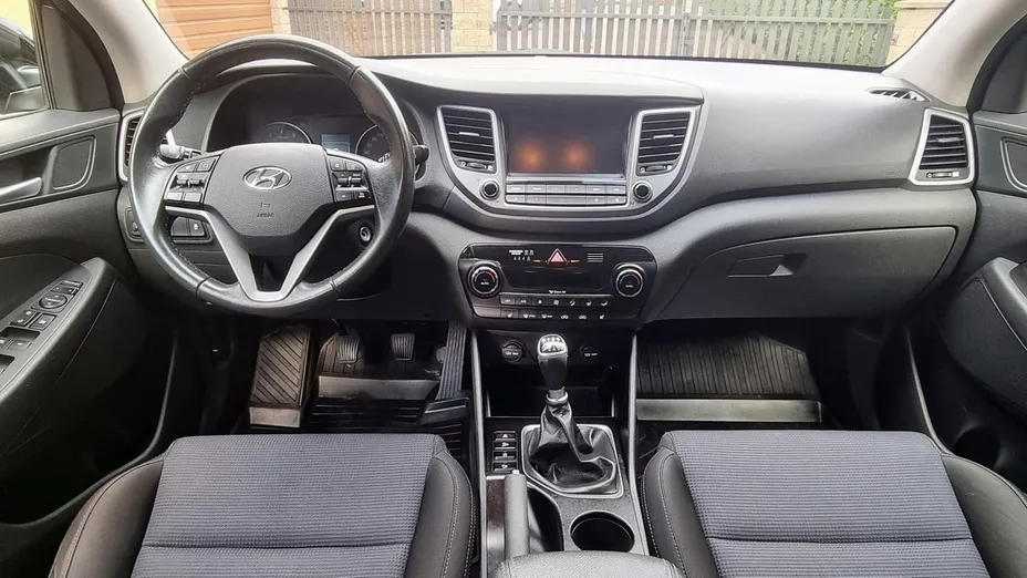 HYUNDAI Tucson -