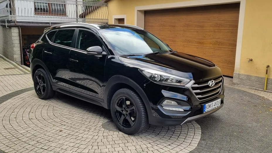 HYUNDAI Tucson -