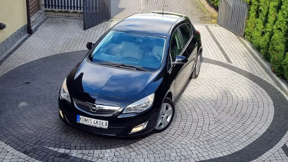 OPEL Astra -