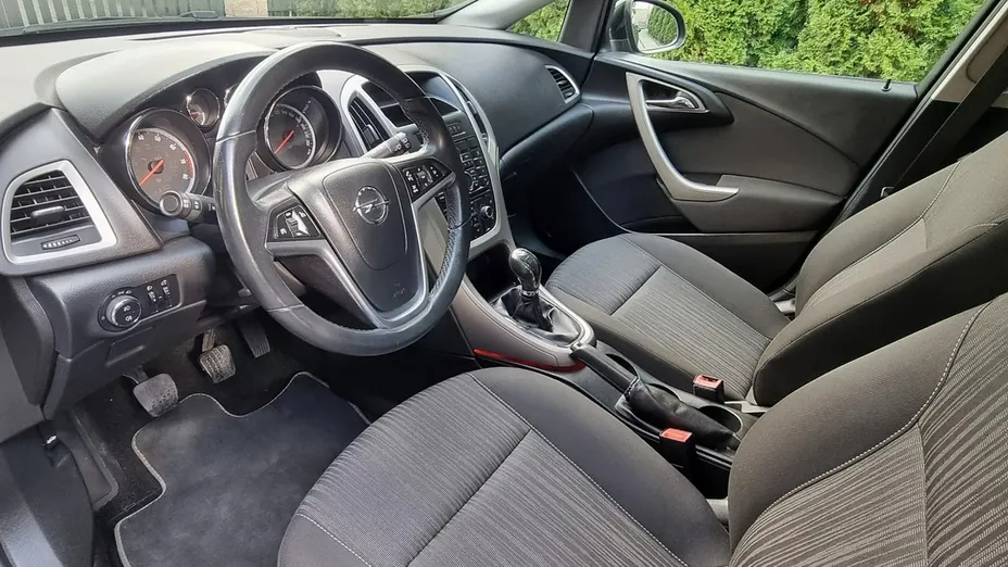 OPEL Astra -