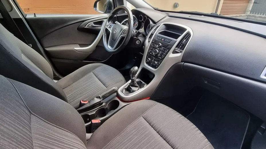 OPEL Astra -