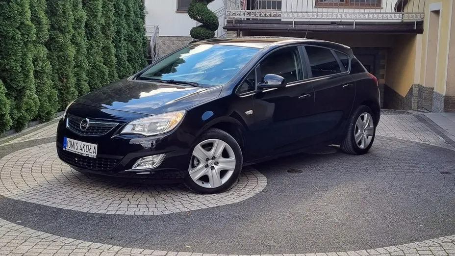 OPEL Astra -