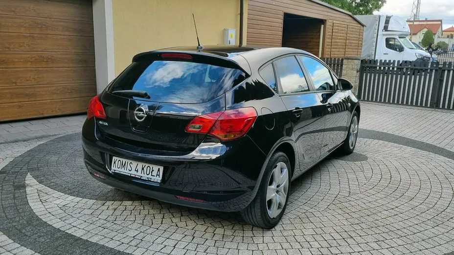 OPEL Astra -