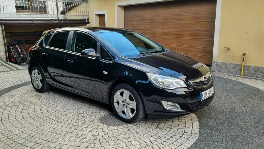 OPEL Astra -