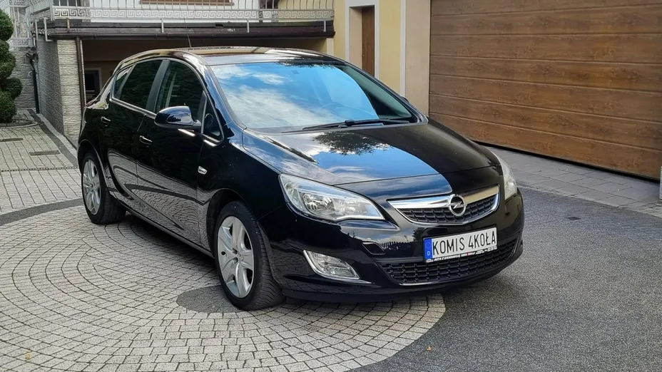 OPEL Astra -