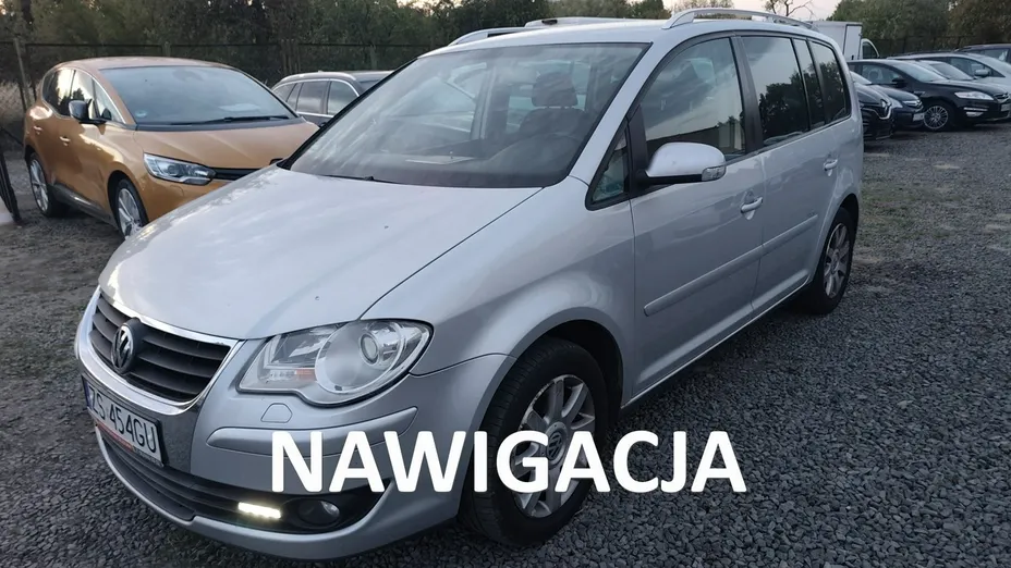 VOLKSWAGEN Touran -