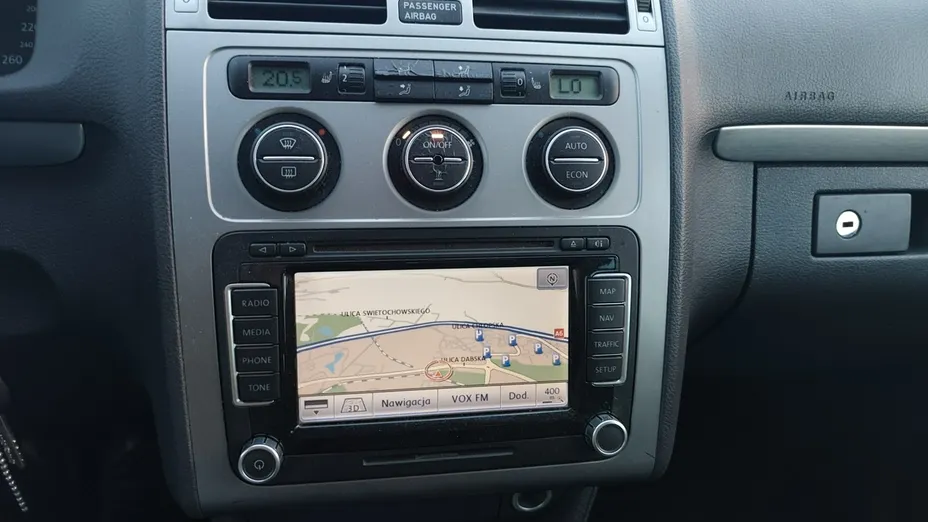 VOLKSWAGEN Touran -