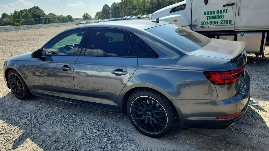 AUDI A4 -