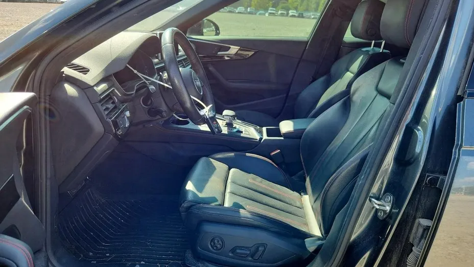AUDI A4 -