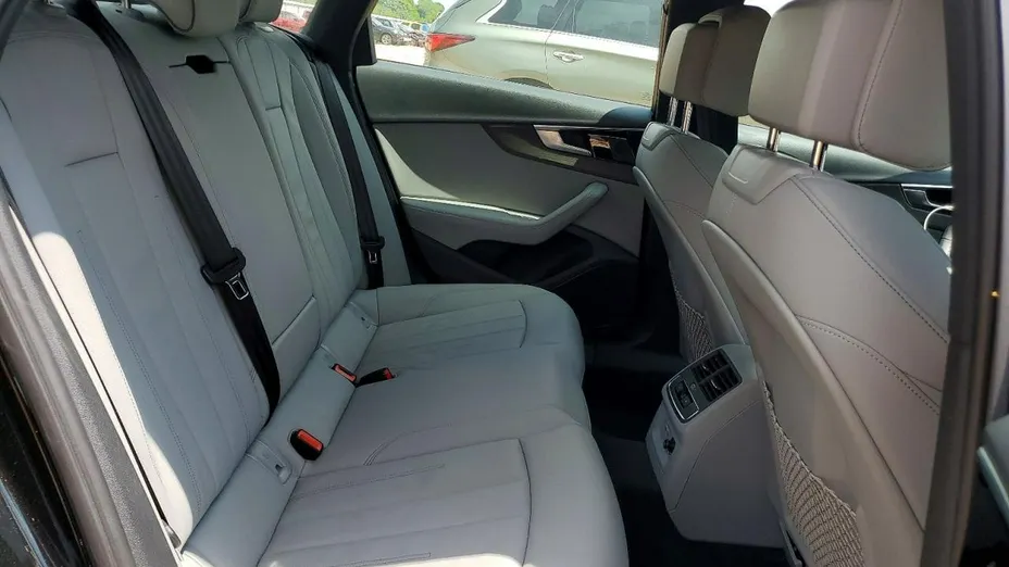 AUDI A4 -