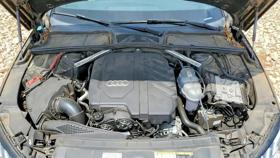 AUDI A4 -