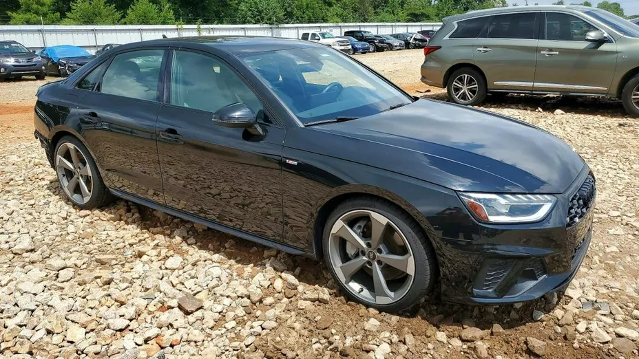 AUDI A4 -