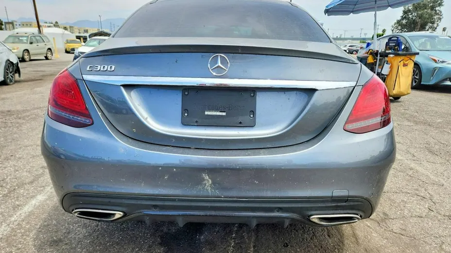 MERCEDES-BENZ C Klasa -