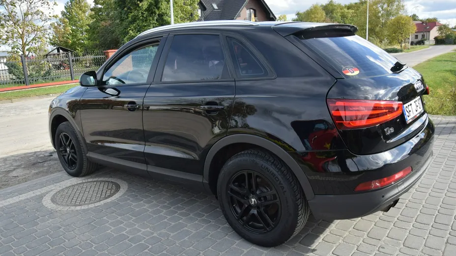 AUDI Q3 -