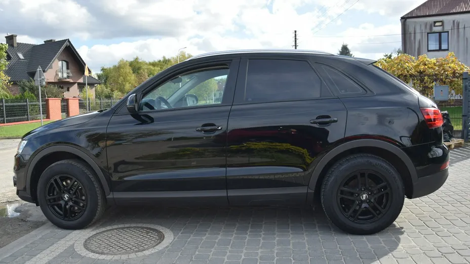 AUDI Q3 -