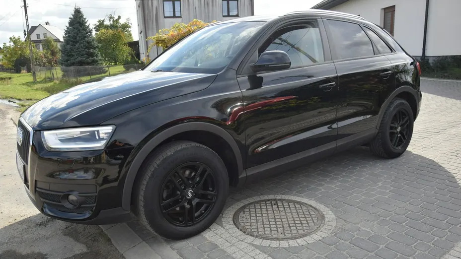 AUDI Q3 -
