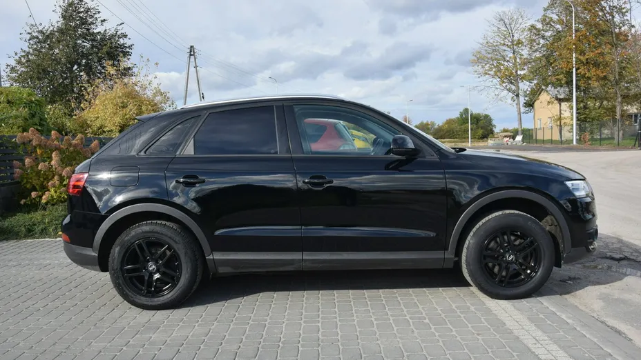 AUDI Q3 -