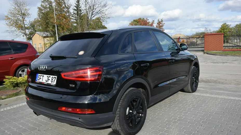 AUDI Q3 -