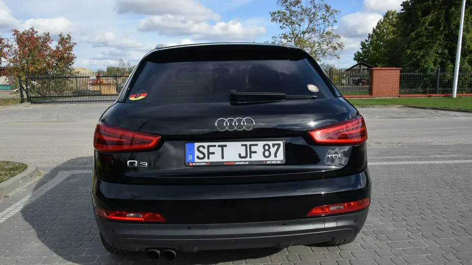 AUDI Q3 -