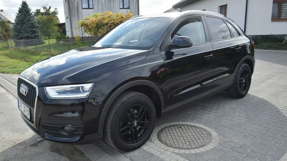 AUDI Q3 -