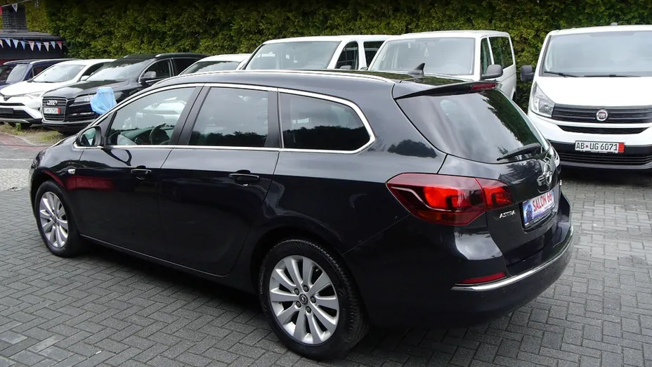 OPEL Astra -