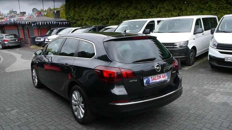 OPEL Astra -