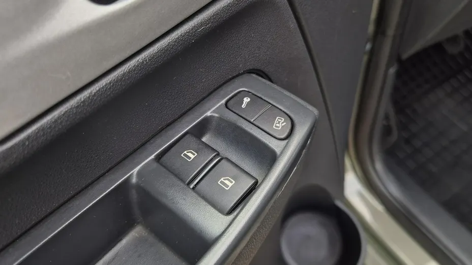 VOLKSWAGEN Fox -