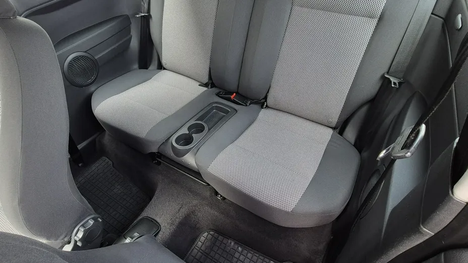 VOLKSWAGEN Fox -