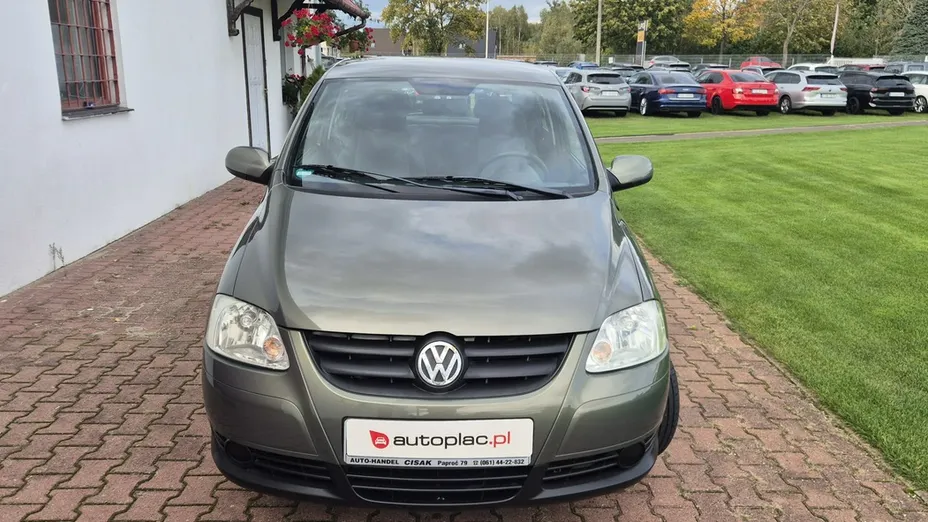 VOLKSWAGEN Fox -