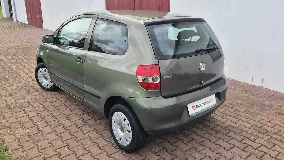 VOLKSWAGEN Fox -