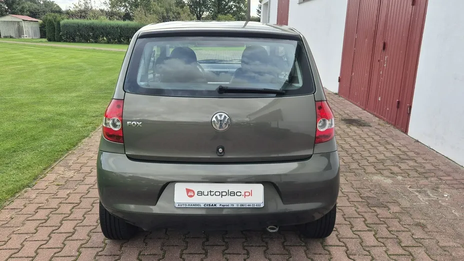 VOLKSWAGEN Fox -