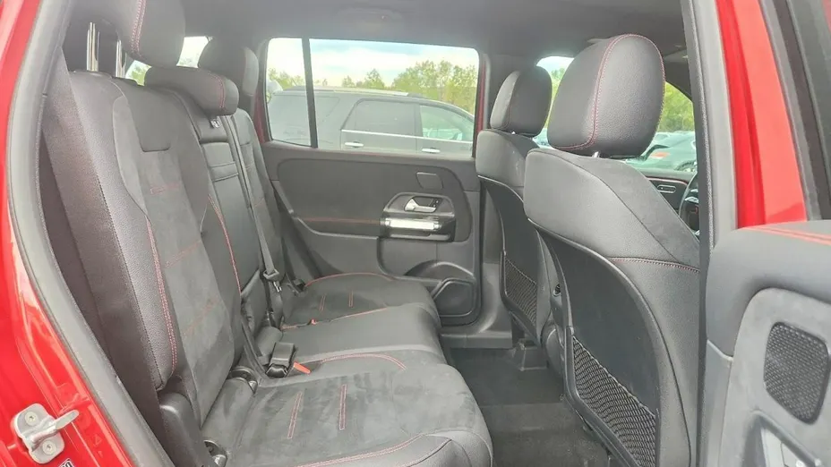 MERCEDES-BENZ GLB -