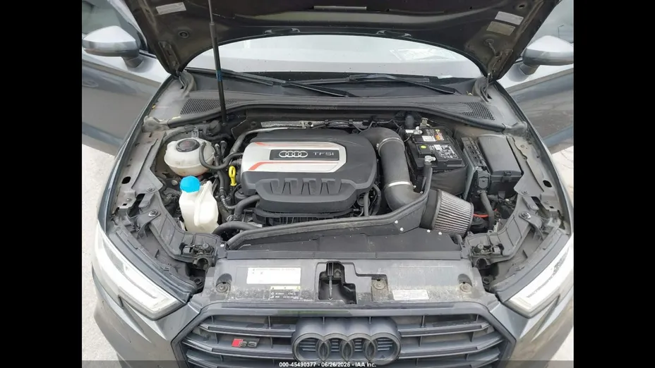 AUDI S3 -