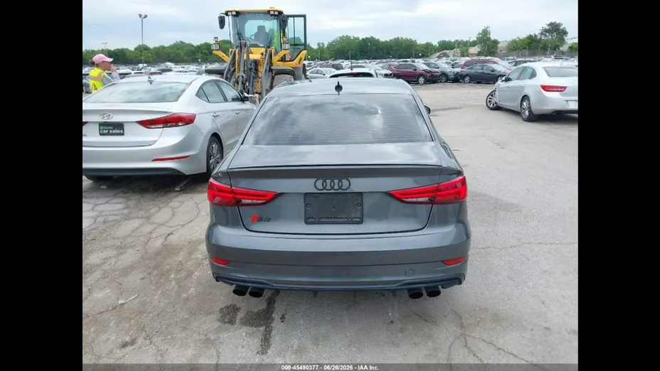 AUDI S3 -