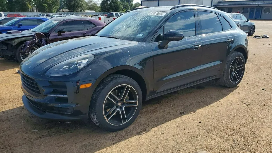 PORSCHE Macan -