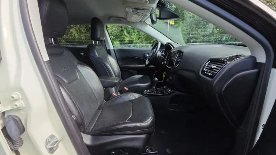 JEEP Compass -