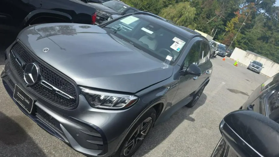 MERCEDES-BENZ GLC -