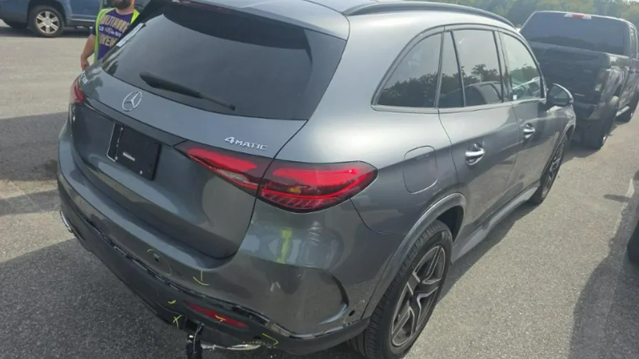 MERCEDES-BENZ GLC -