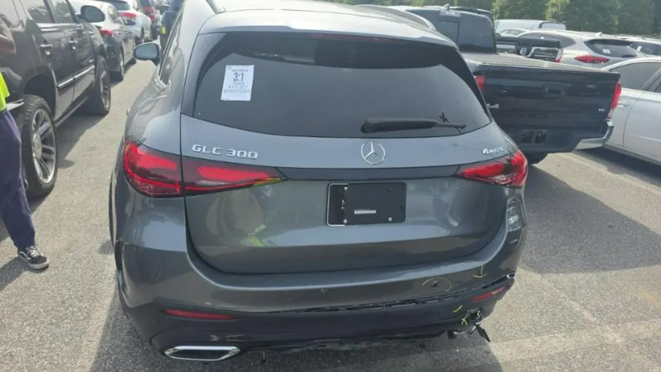 MERCEDES-BENZ GLC -