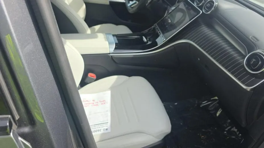 MERCEDES-BENZ GLC -