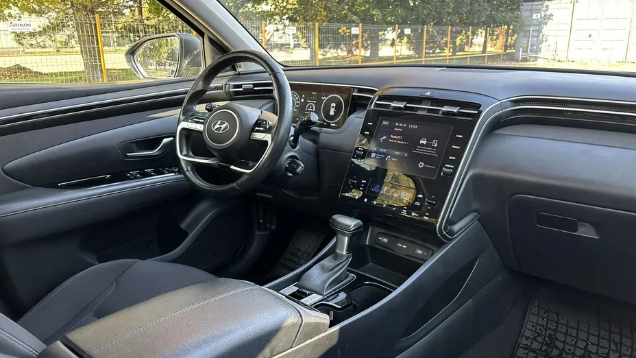 HYUNDAI Tucson -