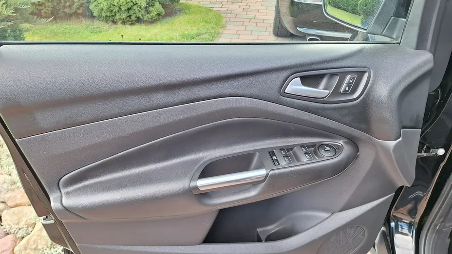 FORD Kuga -